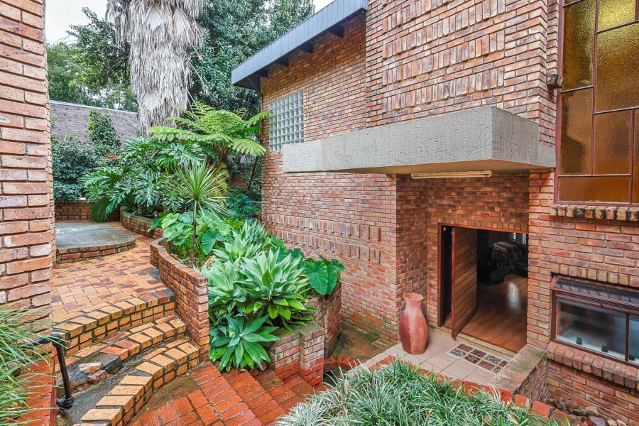 4 Bedroom Property for Sale in Hartbeespoort North West